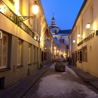 2/15/2013 tarihinde Sarah O.ziyaretçi tarafından Stiklių gatvė | Stiklių Street'de çekilen fotoğraf