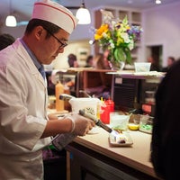 Foto diambil di Bluefins Sushi and Sake Bar oleh Bluefins Sushi and Sake Bar pada 10/14/2014
