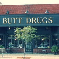 Foto tirada no(a) Butt Drugs por Butt Drugs em 10/15/2014