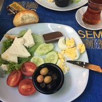 Photo taken at Semt Gourmet by Nurgül on 8/10/2017