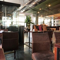 รูปภาพถ่ายที่ aumann café | restaurant | bar โดย Harald B. เมื่อ 9/22/2018