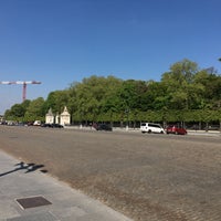 Photo taken at Paleizenplein / Place des Palais by Kevin D. on 7/11/2022