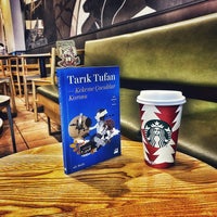Photo taken at Starbucks by Murat on 11/10/2022