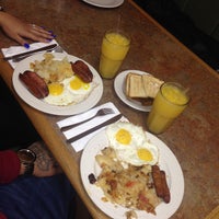 Photo taken at Bed-Stuy Diner by YGQ 7. on 11/24/2014