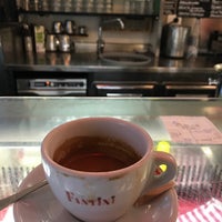 Снимок сделан в Caffè Perù пользователем Jen K. 11/27/2018