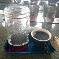 11/17/2014에 Tess D.님이 Brick &amp; Mortar Coffee에서 찍은 사진