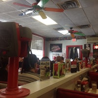 Photo taken at Dream Diner by Wilfredo R. on 1/11/2015