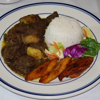 10/25/2014 tarihinde Caribbean Cuisineziyaretçi tarafından Caribbean Cuisine'de çekilen fotoğraf