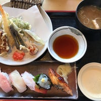 Photo taken at Sushi Misakimaru by Watalu Y. on 7/21/2017