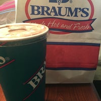 Photo taken at Braum&amp;#39;s Ice Cream &amp;amp; Dairy Stores by Juliana N. on 8/23/2016