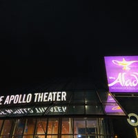 Foto tomada en STAGE Apollo Theater  por emojischwein el 12/27/2019