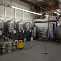 Foto diambil di Helm&amp;#39;s Brewing Co. oleh Manny L. pada 2/19/2013