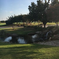 Das Foto wurde bei Cowboys Golf Club von Eddie E. am 9/20/2017 aufgenommen