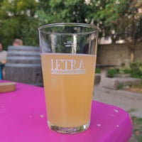 Photo taken at Letraria - Craft Beer Garden Porto by Irlin V. on 10/3/2022