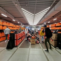 matras Met name afgewerkt Nike Factory Store - 11 tips from 3819 visitors