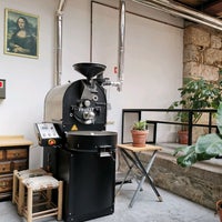 Photo taken at Fabrica Coffee Roasters by Ilias C. on 10/17/2020