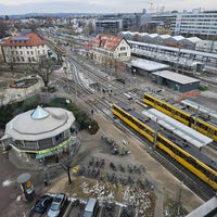 รูปภาพถ่ายที่ Pullman Hotel Stuttgart Fontana โดย Ilias C. เมื่อ 1/15/2024