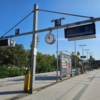 Photo taken at Gleis 5/6 (S-Bahn) by Ilias C. on 9/2/2023