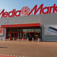 รูปภาพถ่ายที่ MediaMarkt โดย Ilias C. เมื่อ 7/30/2021