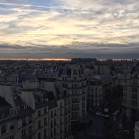Photo taken at Sunrise Paris by Victor C. on 12/22/2015
