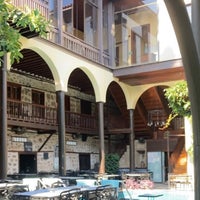 Foto diambil di Alp Paşa Boutique Hotel oleh Yasemen A. pada 10/15/2023