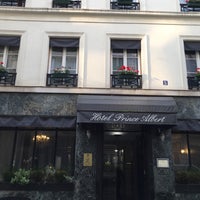 Photo taken at Hotel Prince Albert Louvre by Carmem D. on 10/21/2017