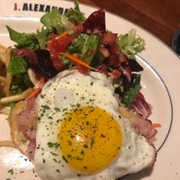 Photo taken at J. Alexander&amp;#39;s Restaurant by Rachel L. on 9/29/2018