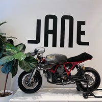 Foto tomada en JANE Motorcycles  por SizzleMel el 4/23/2023