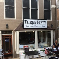 Foto scattata a Three Fifty Bakery and Coffee Bar da A J. il 9/7/2014