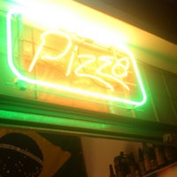 Photo prise au Pizza par Cleverson L. le12/15/2012