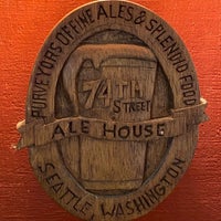Foto tirada no(a) 74th Street Ale House por Peter A. em 10/30/2020