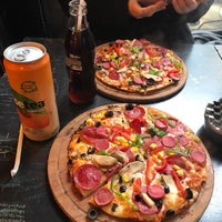 3/25/2018 tarihinde Nihal E.ziyaretçi tarafından Pizza2Go'de çekilen fotoğraf