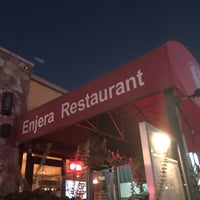 Foto tomada en Enjera Restaurant  por Sean H. el 10/17/2018