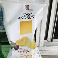 Photo taken at Pepe Food Truck [José Andrés] by Sean H. on 3/27/2018