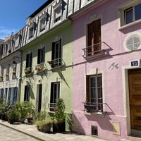 Photo taken at Rue Crémieux by Bobo L. on 9/4/2023