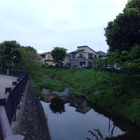 Photo taken at 境川の河原 by ysbay98 m. on 5/6/2014