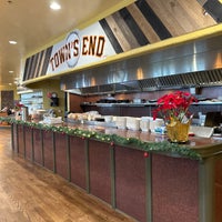 Foto scattata a Town&amp;#39;s End Restaurant &amp;amp; Bakery da Jody B. il 12/27/2022