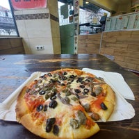Photo taken at Pizza Espresso by Reinhard S. on 2/18/2024