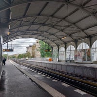 Photo taken at U Görlitzer Bahnhof by Reinhard S. on 8/28/2023