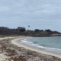 Снимок сделан в Nobska Beach пользователем Courtney S. 4/22/2023
