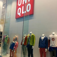 Photo taken at UNIQLO by Starneon on 2/21/2015
