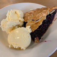Das Foto wurde bei Banning&amp;#39;s Restaurant &amp;amp; Pie House von Megan T. am 4/19/2019 aufgenommen