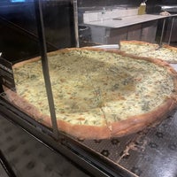Photo taken at Artichoke Basille’s Pizza by Timothy O. on 8/16/2023