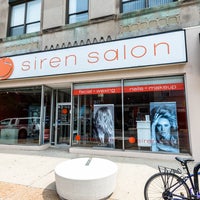 Das Foto wurde bei Siren Salon von Siren Salon am 7/3/2017 aufgenommen
