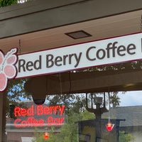 Photo taken at Red Berry Coffee Bar by Vegard K. on 6/5/2022