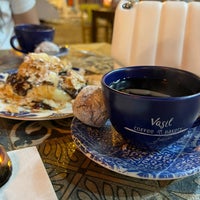 Photo taken at Vasil Coffee &amp;amp; Bakery by Hande on 8/28/2023