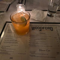 Foto tirada no(a) Woodford Food &amp;amp; Beverage por lee u. em 11/12/2021