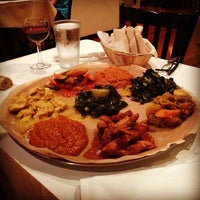 Das Foto wurde bei Lalibela Ethiopian Restaurant von Lalibela Ethiopian Restaurant am 5/11/2017 aufgenommen