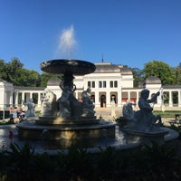 8/25/2016 tarihinde Caro ❁ C.ziyaretçi tarafından Casino Centru de Cultură Urbană'de çekilen fotoğraf