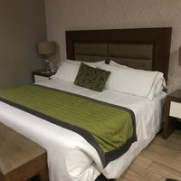 Foto diambil di Áurea Hotel and Suites, Guadalajara (México) oleh Claudia P. pada 4/28/2018